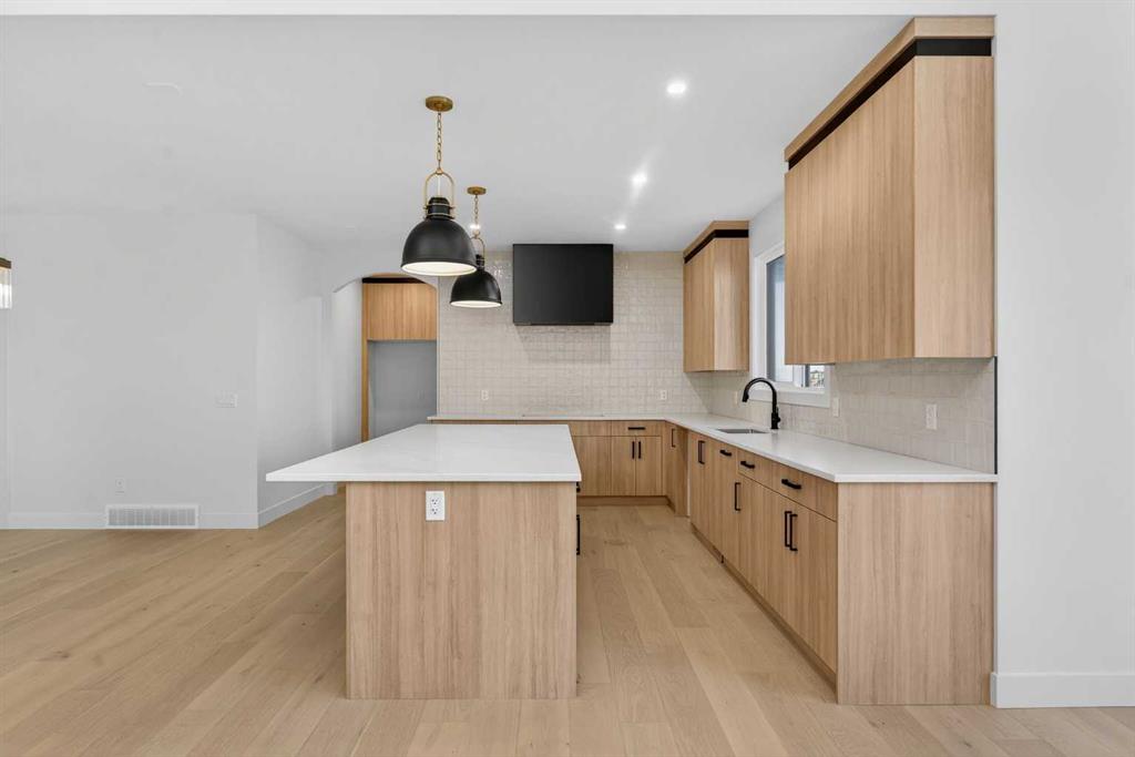 Picture for 111 North Bridges Garden 