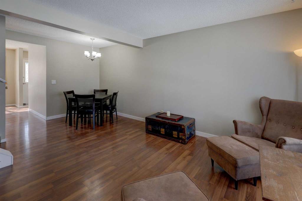 Picture for 107 Macewan Park Way NW