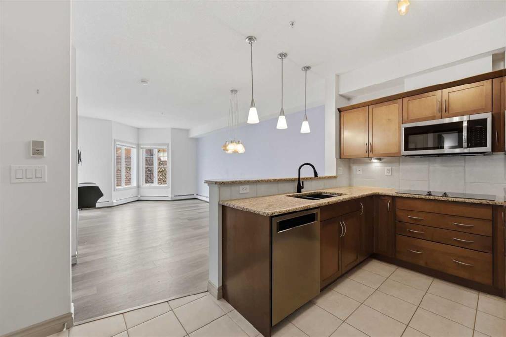 Picture for 306, 70 Royal Oak Plaza NW