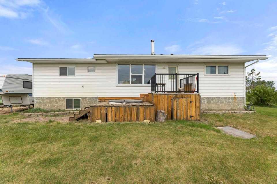Picture for 31275 Range Road 13  