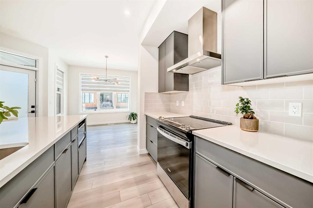 Picture for 323, 81 Greenbriar Place NW