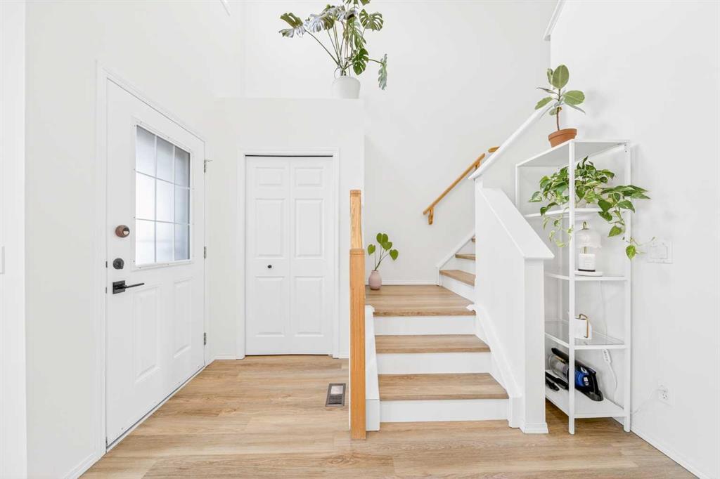 Picture for 182 Covemeadow Close NE
