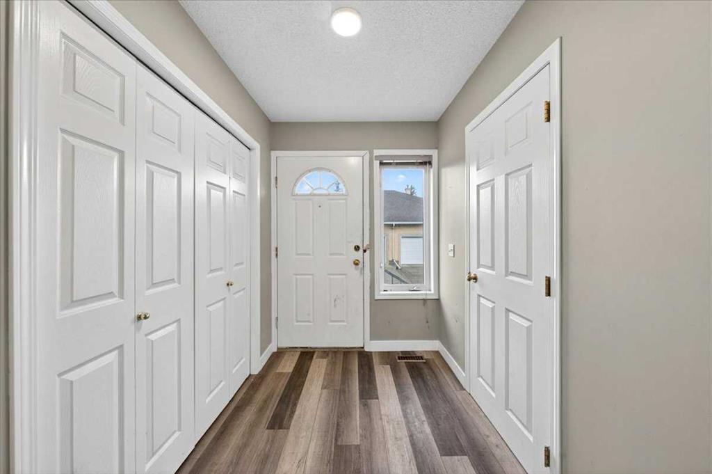 Picture for 15 Cedarview Mews 