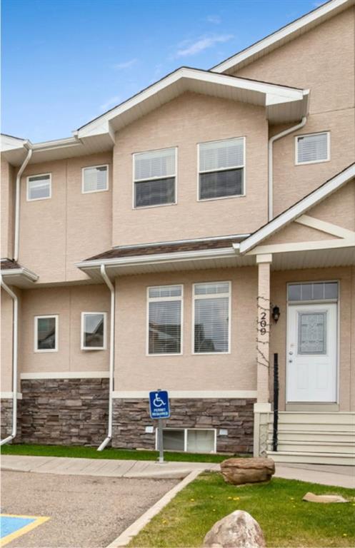 Picture for 209 Strathcona Circle 
