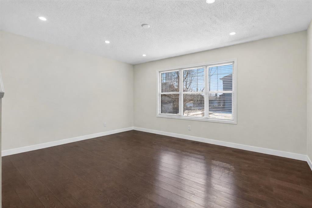Picture for 28 Elgin View SE
