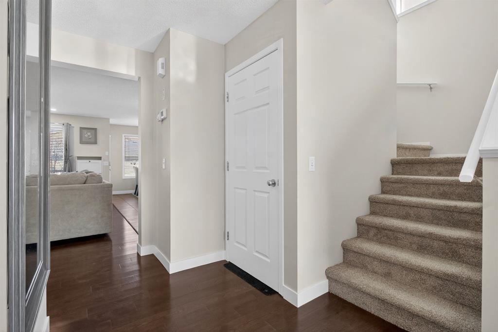 Picture for 28 Elgin View SE