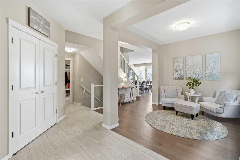 Picture for 186 Howse Rise NE