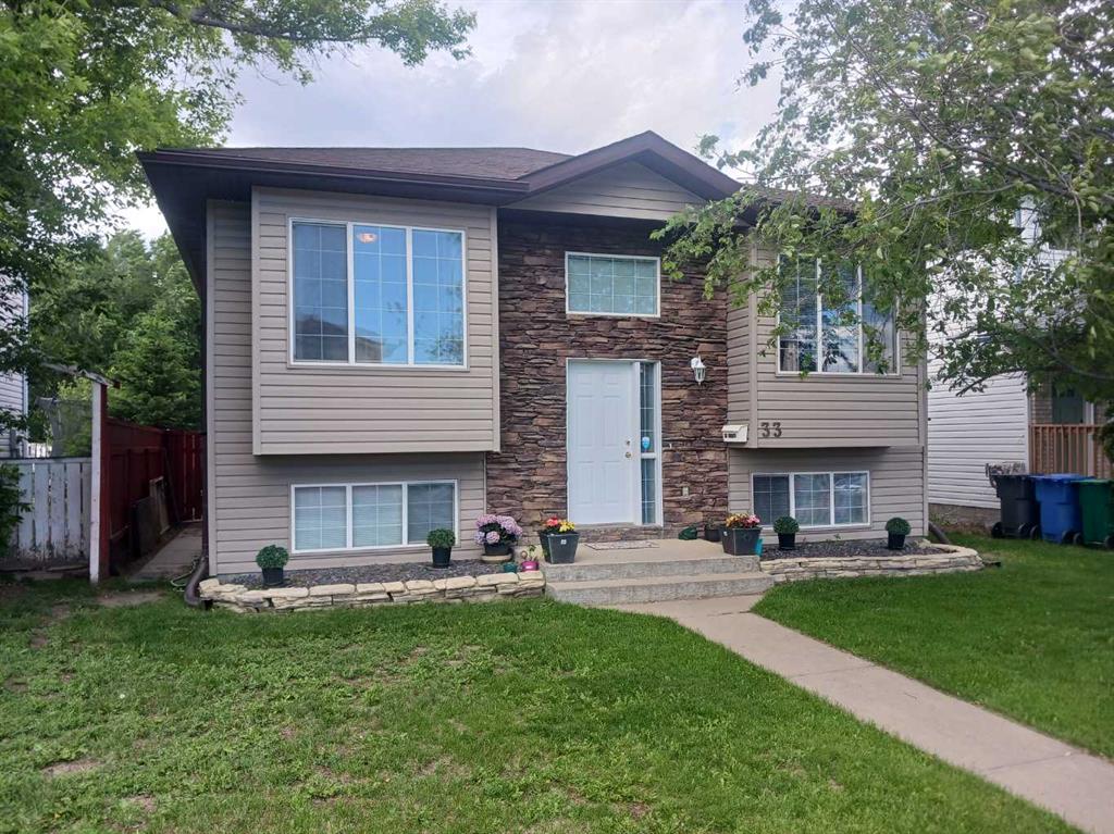 Picture for 33 Peigan Court W