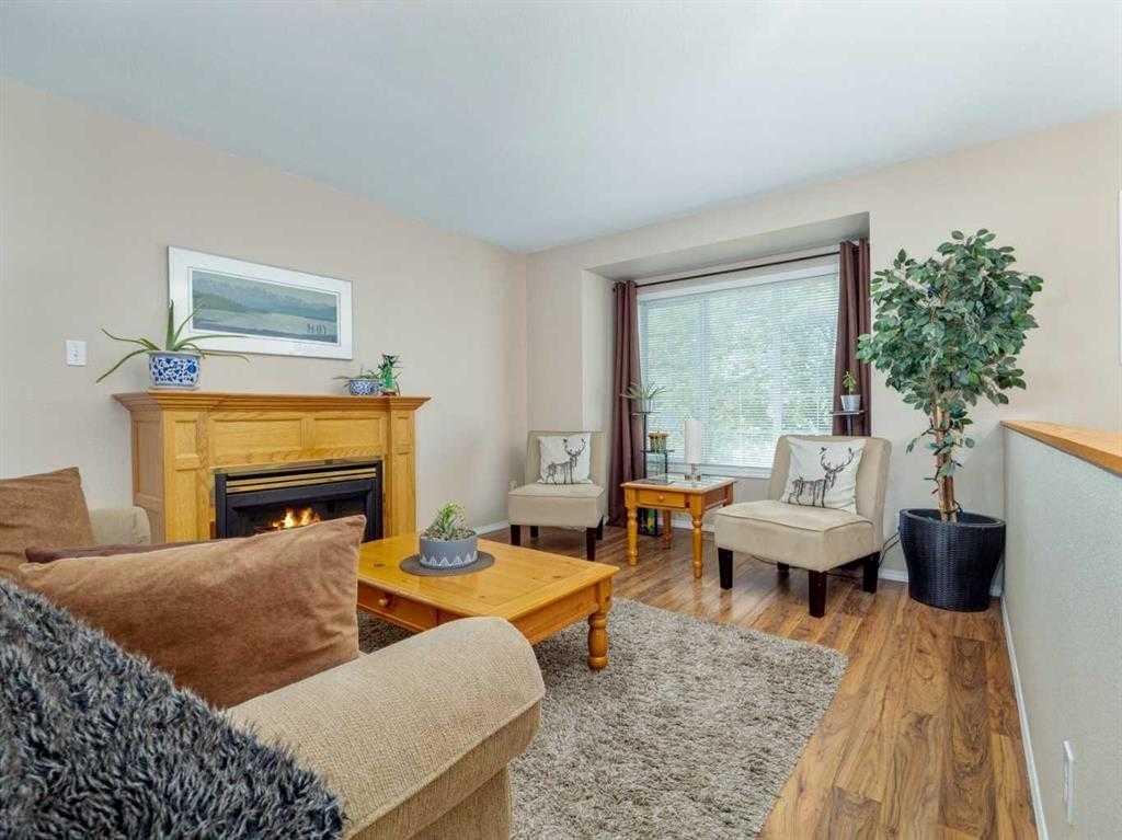 Picture for 33 Peigan Court W