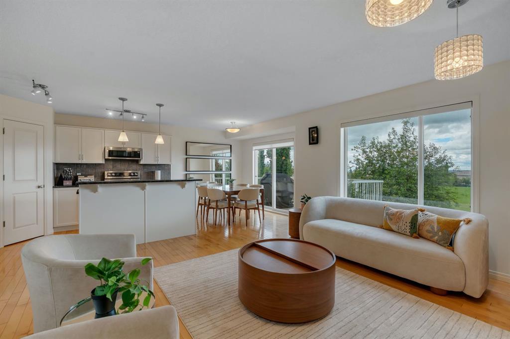 Picture for 208 Royal Birch Circle NW