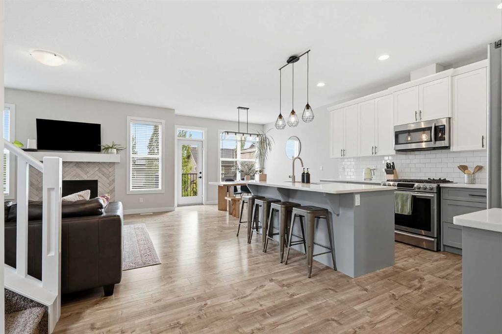 Picture for 26 Crestbrook Drive SW