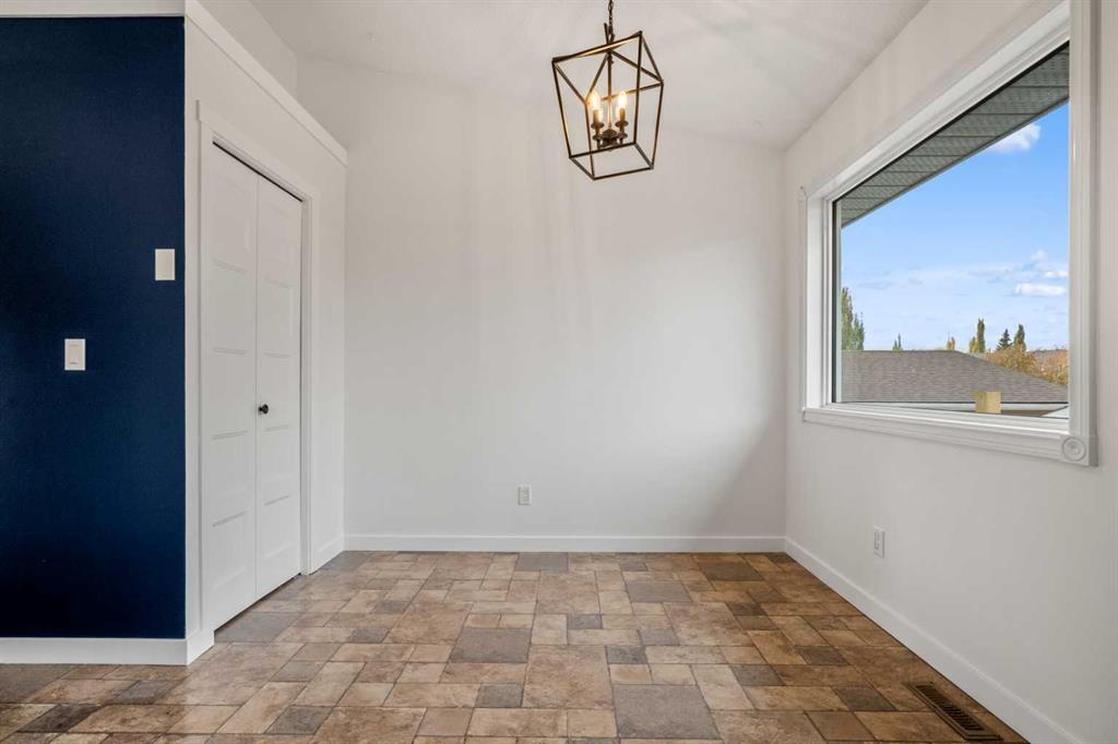 Picture for 62 Elsmore Place SE https://www.cirrealty.ca/reb/creb/79/A2267079_15.jpg