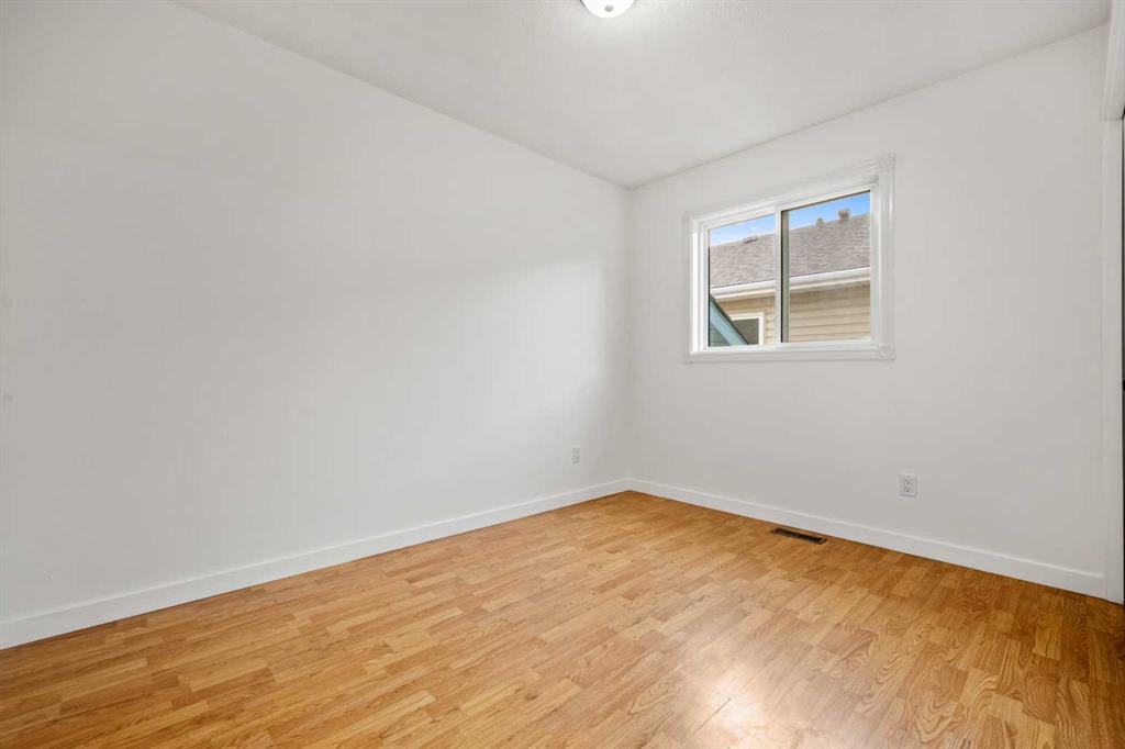 Picture for 62 Elsmore Place SE https://www.cirrealty.ca/reb/creb/79/A2267079_24.jpg