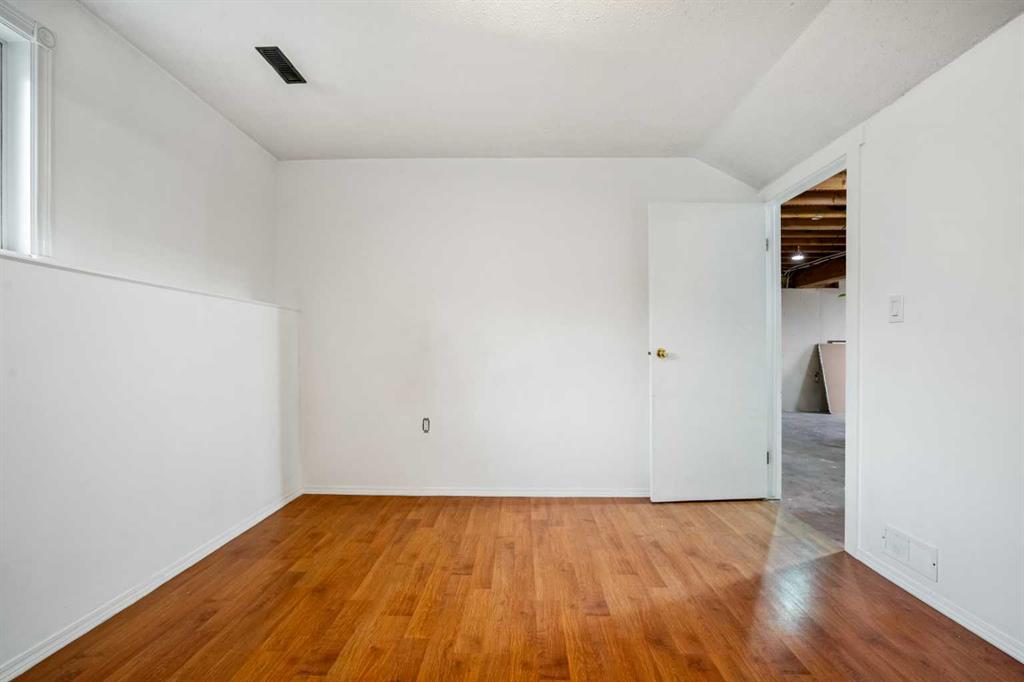 Picture for 62 Elsmore Place SE https://www.cirrealty.ca/reb/creb/79/A2267079_34.jpg