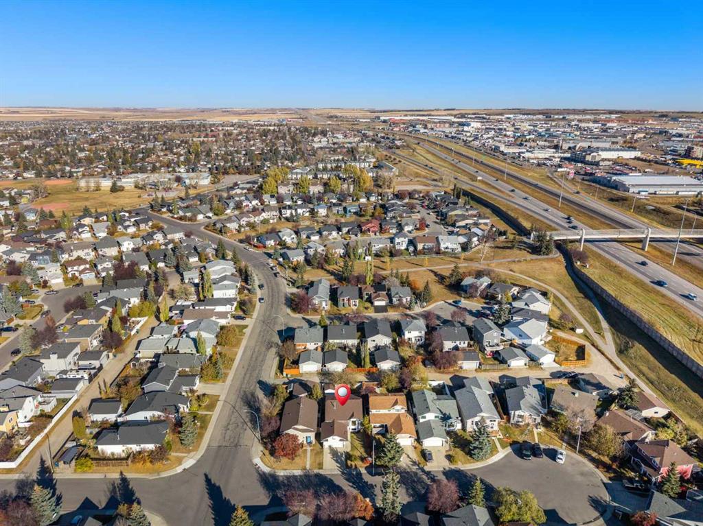 Picture for 62 Elsmore Place SE https://www.cirrealty.ca/reb/creb/79/A2267079_44.jpg