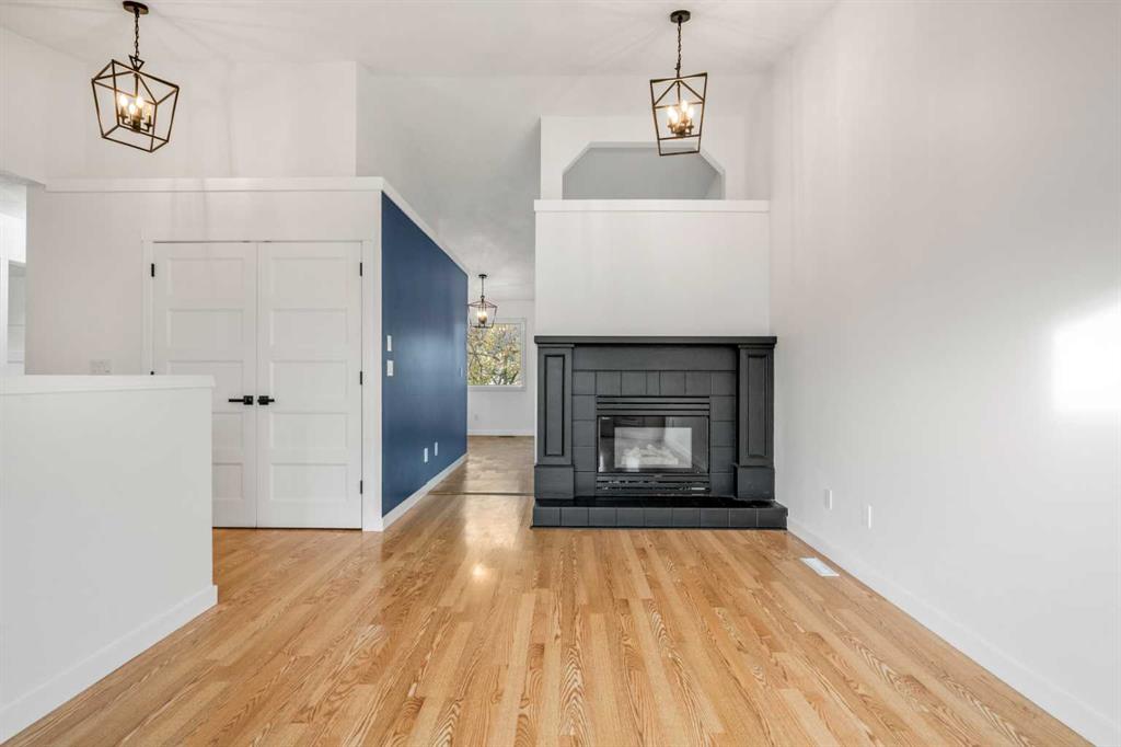 Picture for 62 Elsmore Place SE