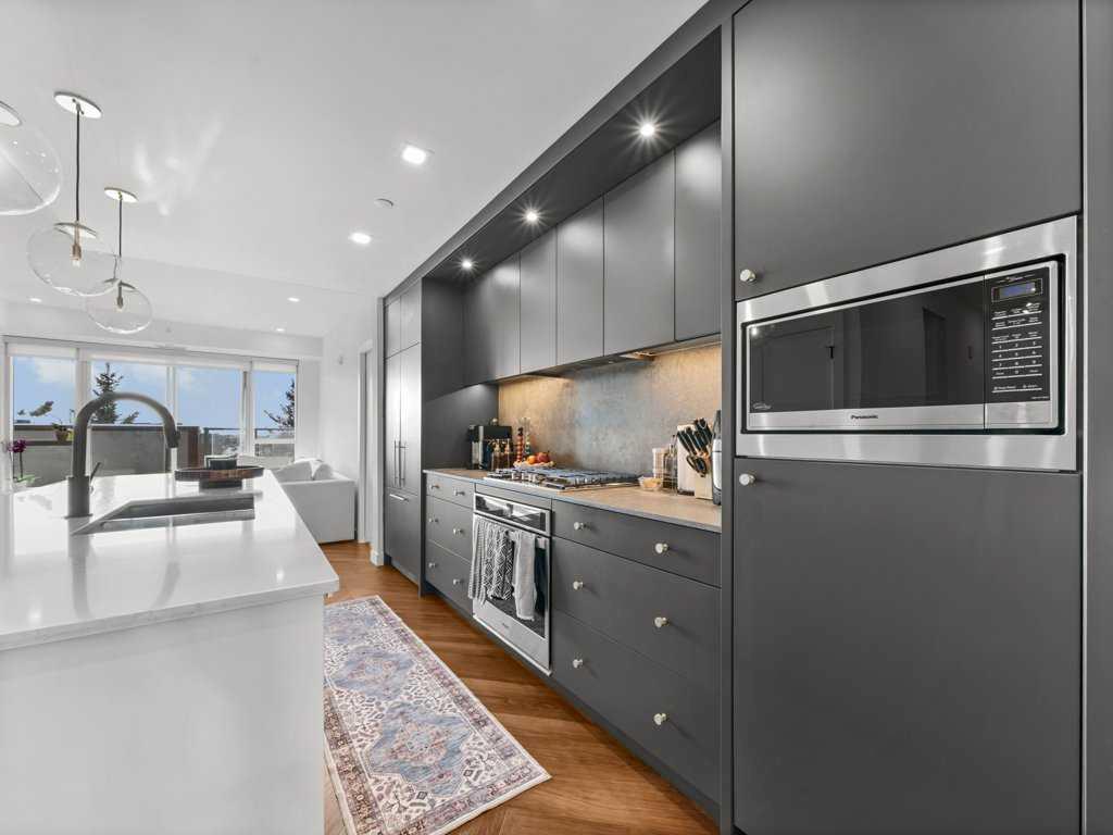 Picture for 206, 8505 Broadcast Avenue SW