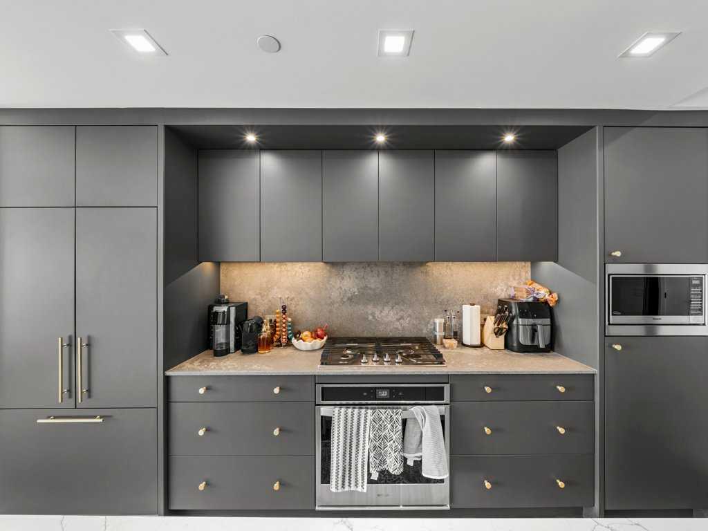 Picture for 206, 8505 Broadcast Avenue SW