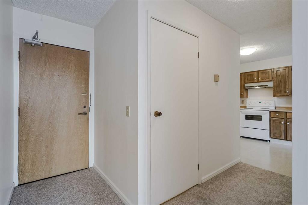 Picture for 305, 145 Point Drive NW