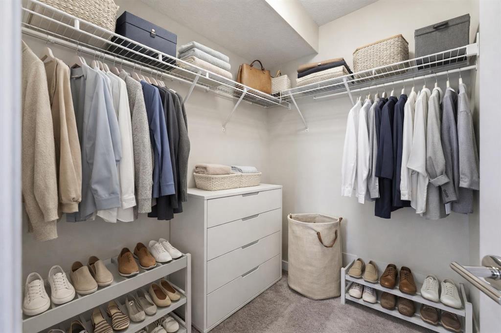 Picture for 2404, 11 Mahogany Row SE