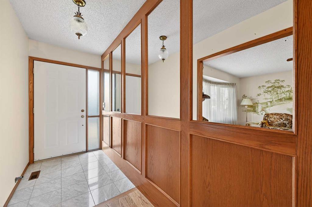 Picture for 455 24 Avenue NE