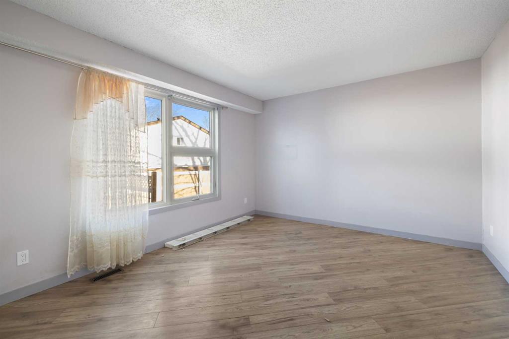 Picture for 80, 5103 35 Avenue SW