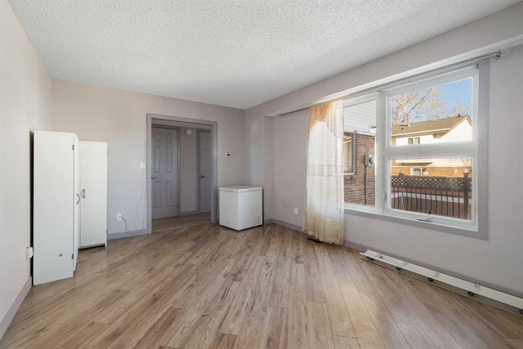 Picture for 80, 5103 35 Avenue SW