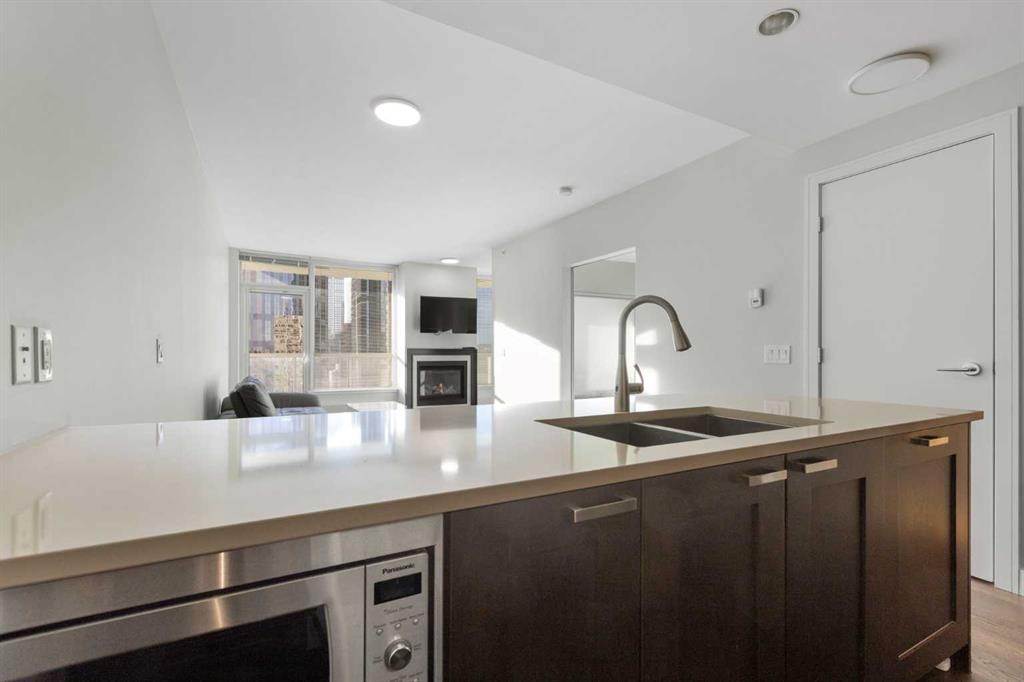 Picture for 1826, 222 Riverfront Avenue SW