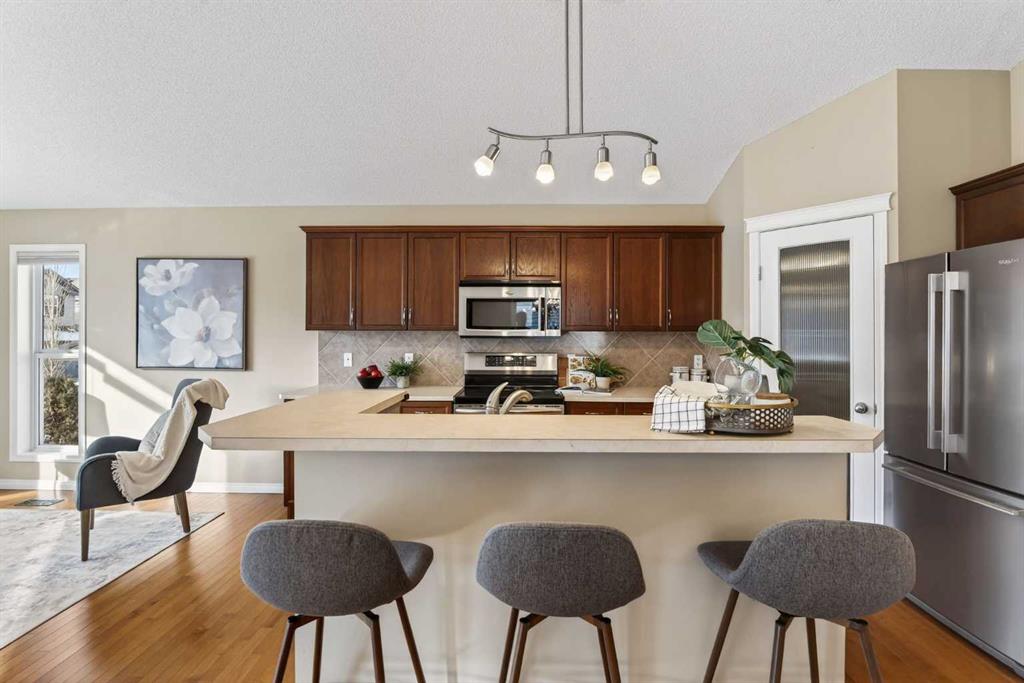 Picture for 250 Silverado Plains Close SW