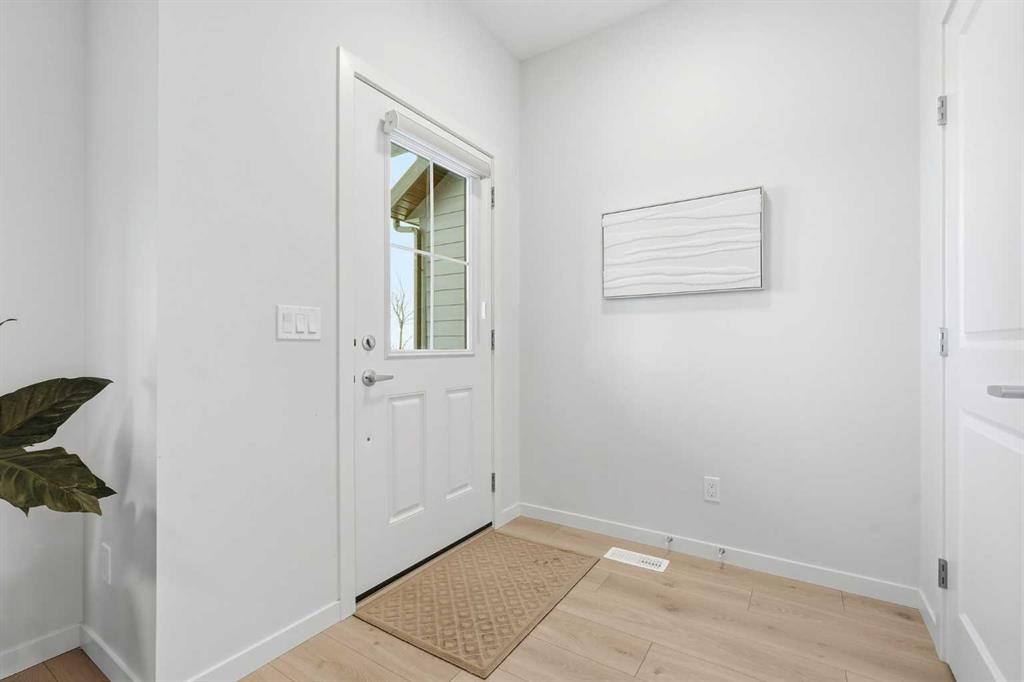 Picture for 15077 37 Street SW