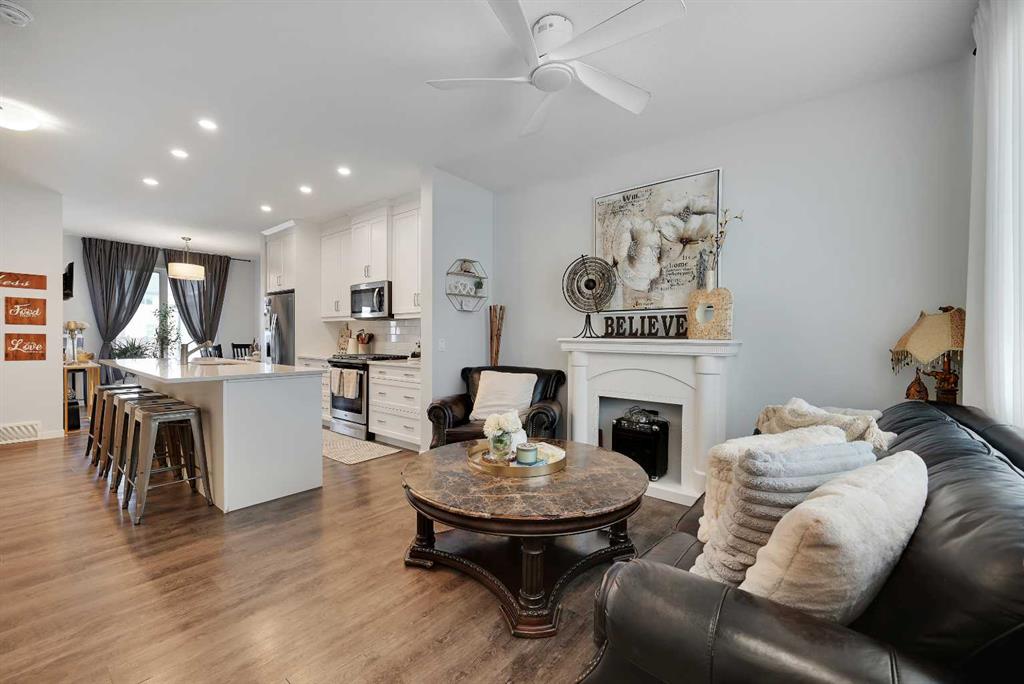 Picture for 221 Ellen Way 