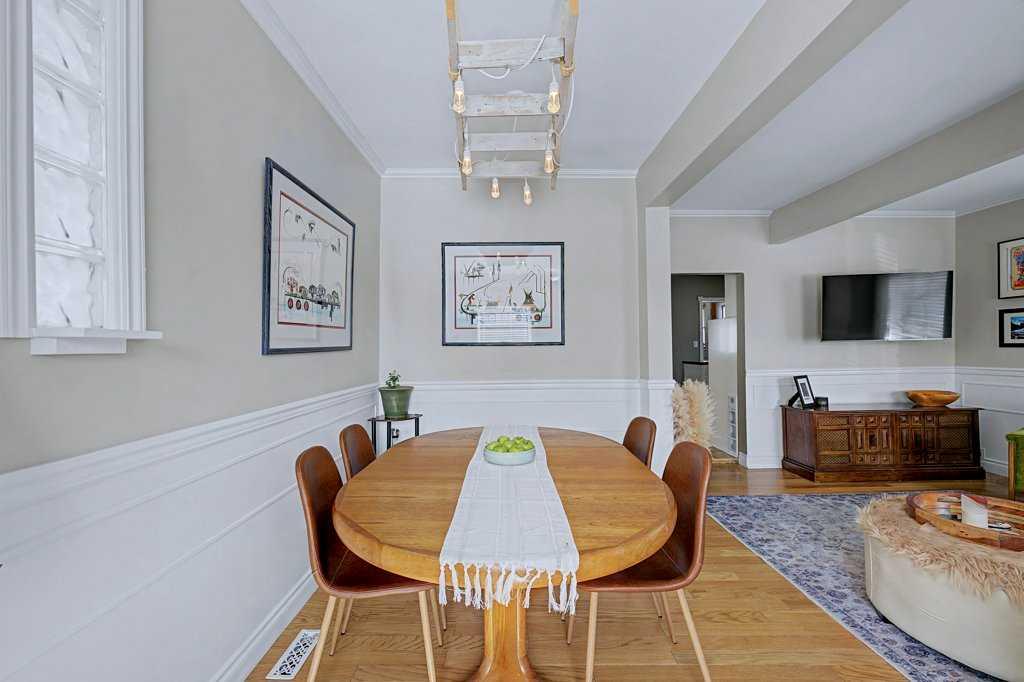 Picture for 134 30 Avenue NW