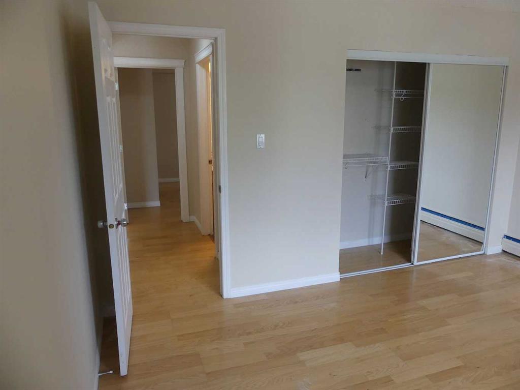 Picture for 302, 117 23 Avenue SW