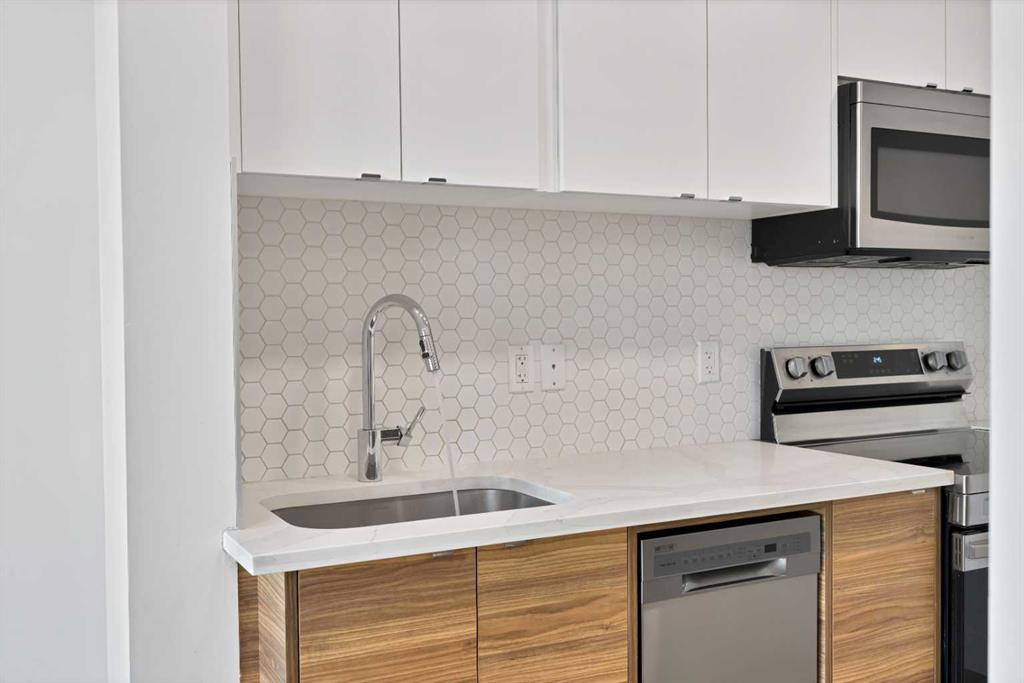 Picture for 112, 10060 46 Street NE