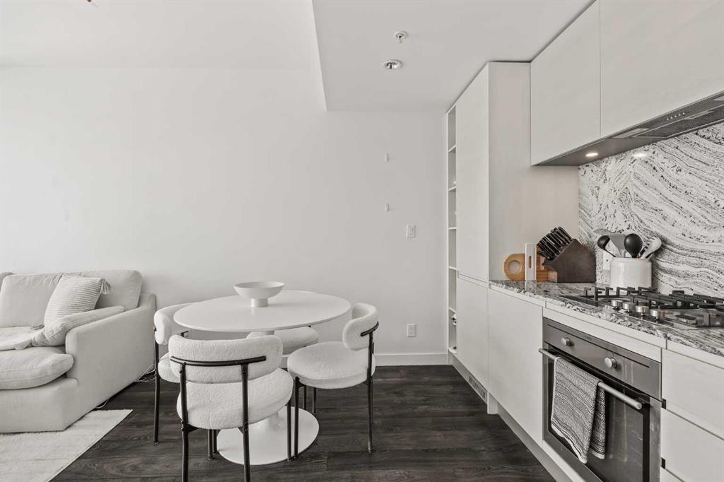 Picture for 2403, 310 12 Avenue SW