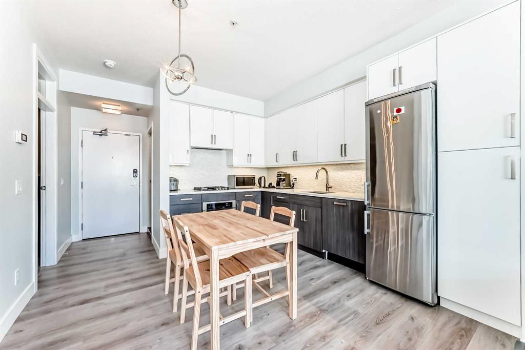 Picture for 105, 1521 26 Avenue SW