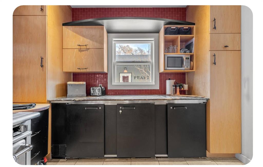 Picture for 714 7 Avenue NE