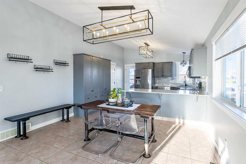 Picture for 1112 2 Street NE