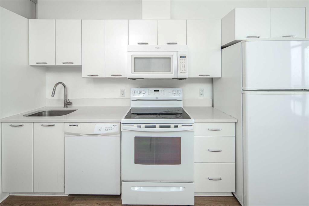 Picture for 410, 3830 Brentwood Road NW