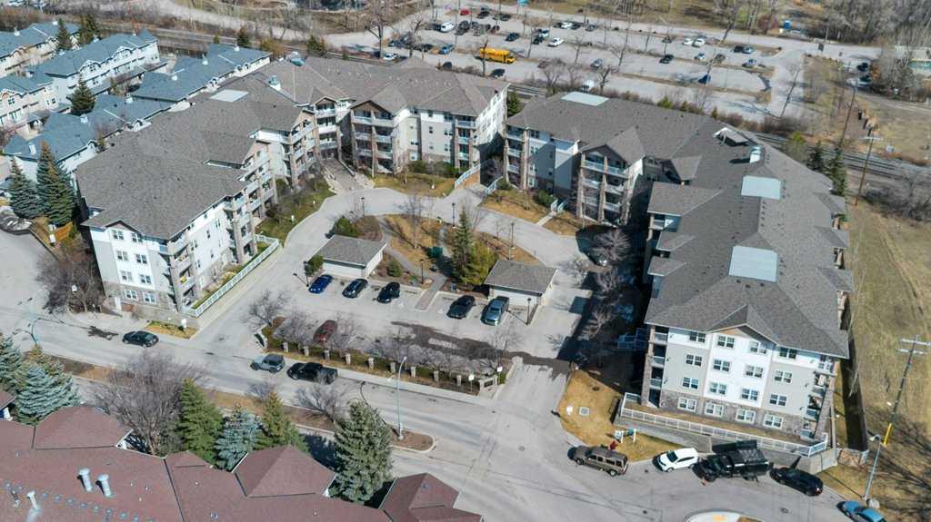 Picture for 304, 1408 17 Street SE