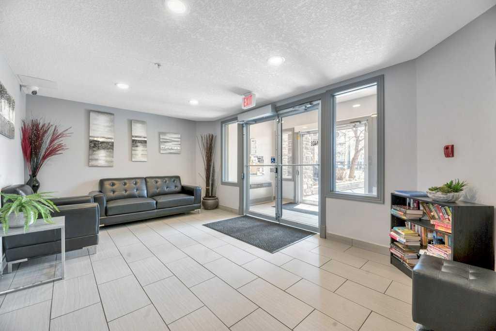 Picture for 304, 1408 17 Street SE