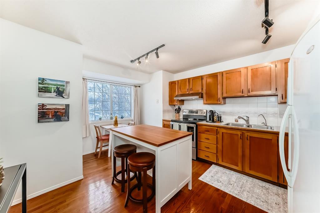 Picture for 424 Hawkstone Manor NW