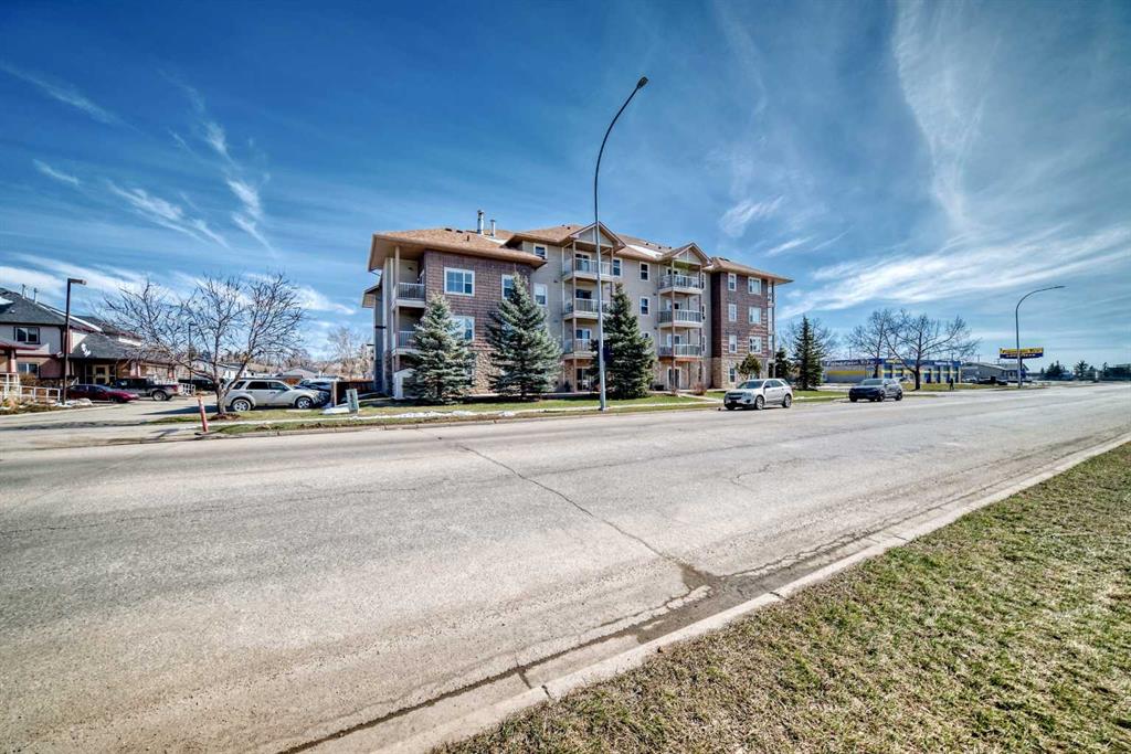 Picture for 106, 174 Railway Street N