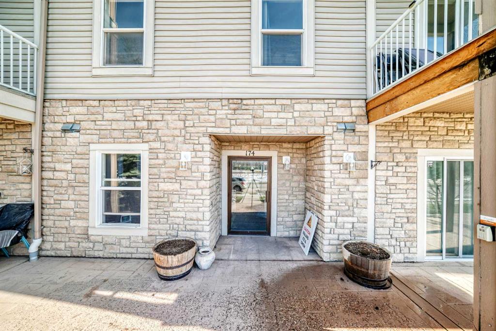 Picture for 106, 174 Railway Street N