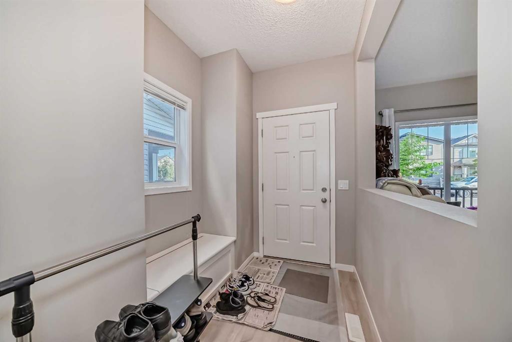Picture for 9 Copperpond Avenue SE