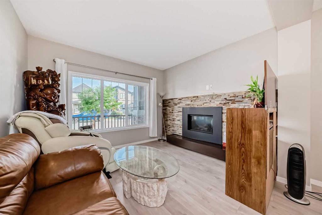 Picture for 9 Copperpond Avenue SE