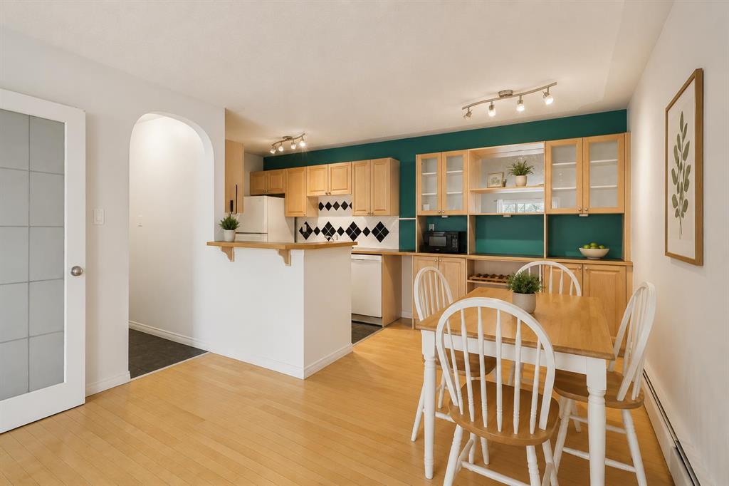 Picture for 301, 638 Meredith Road NE