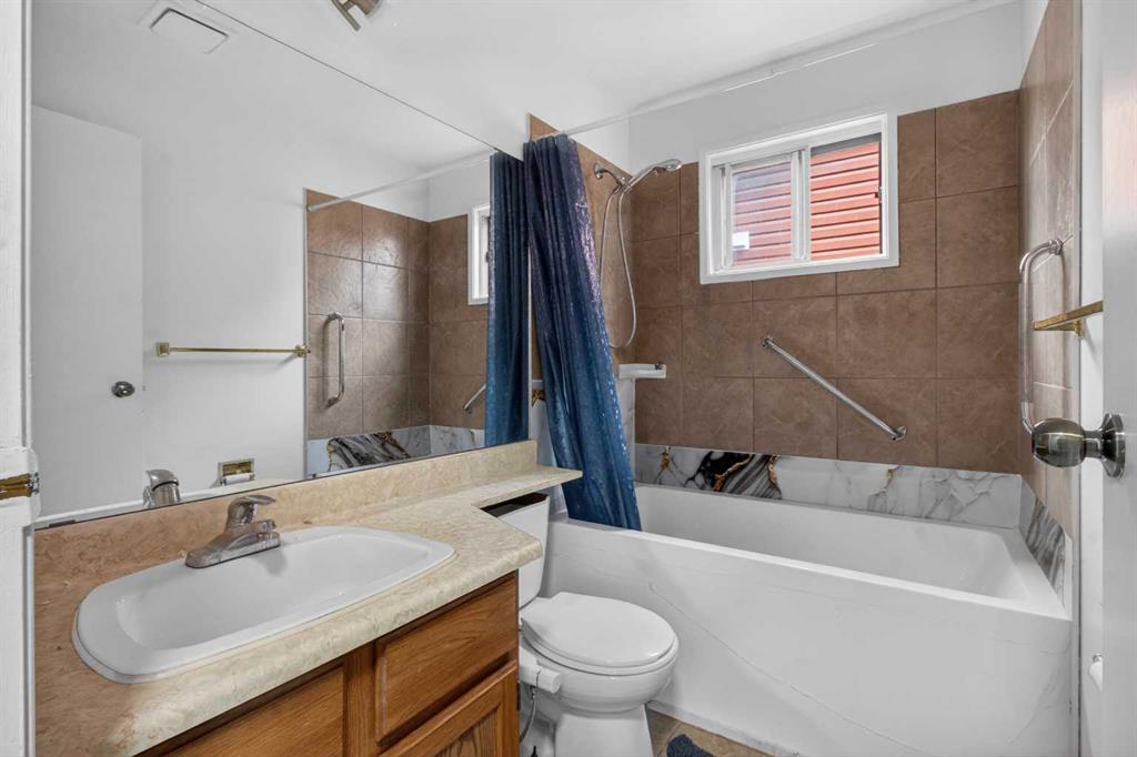 Picture for 128 Castledale Crescent NE