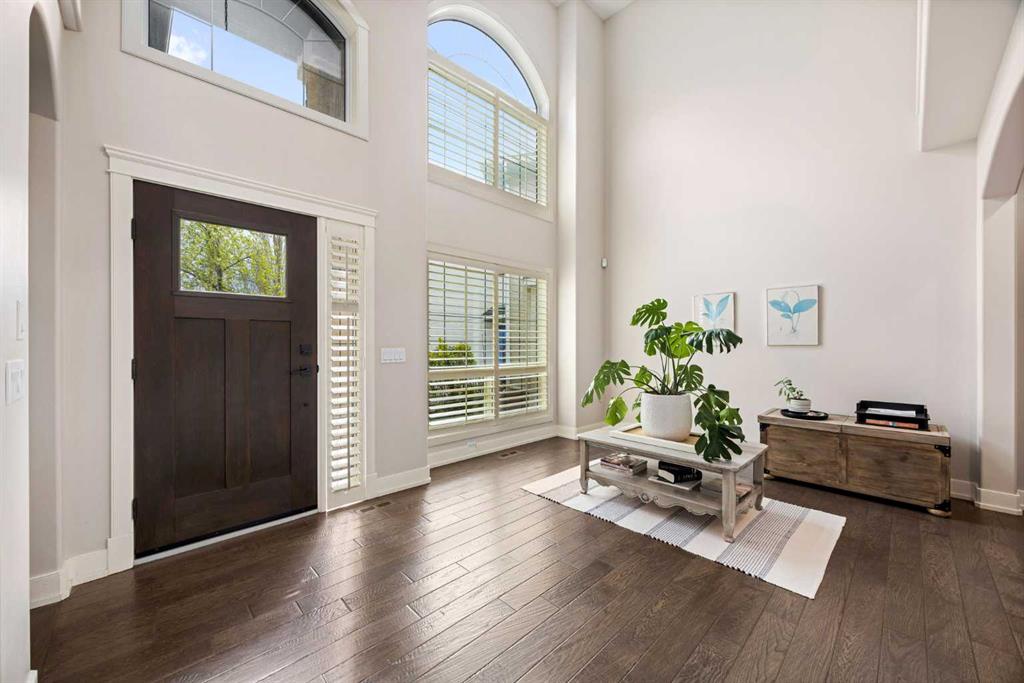 Picture for 22 Strathridge Court SW