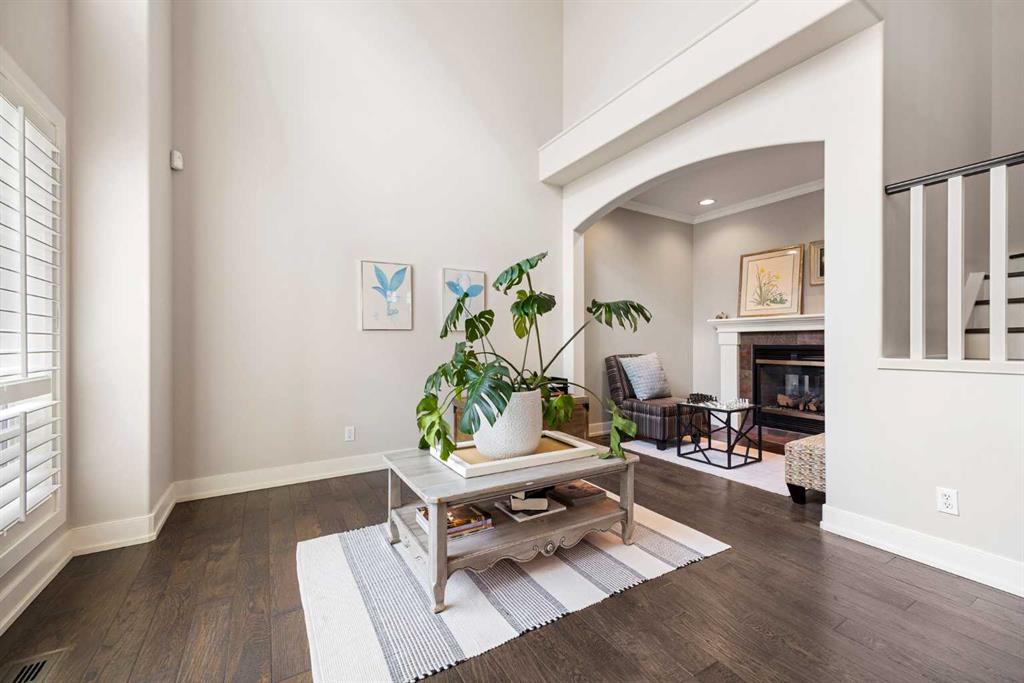 Picture for 22 Strathridge Court SW